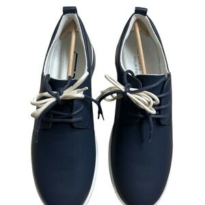 Ponto the Pacific Lightweight Navy Sneakers with Cream Laces, Men Size‎ 9